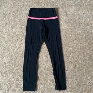 SOLD Lululemon Align Pant 25” Size 4 Black Flash Light
